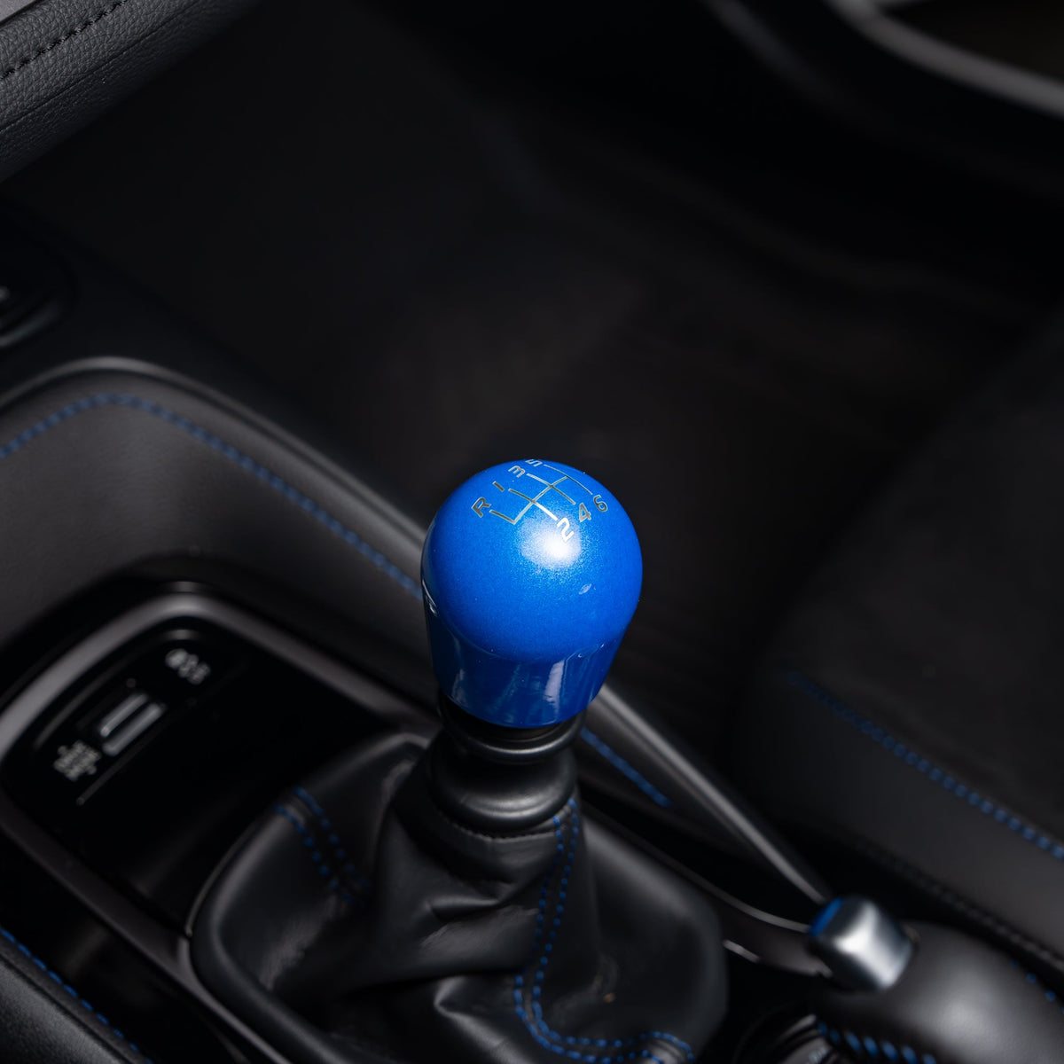 Short Teardrop Candy Blue - installed in car