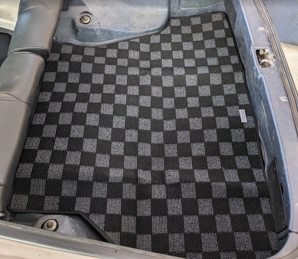 P2M TOYOTA COROLLA AE86 (HATCH) REAR TRUNK MAT : DARK GREY